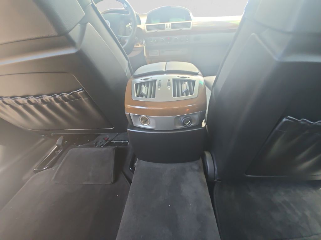 2003 BMW 7 Series Image 12