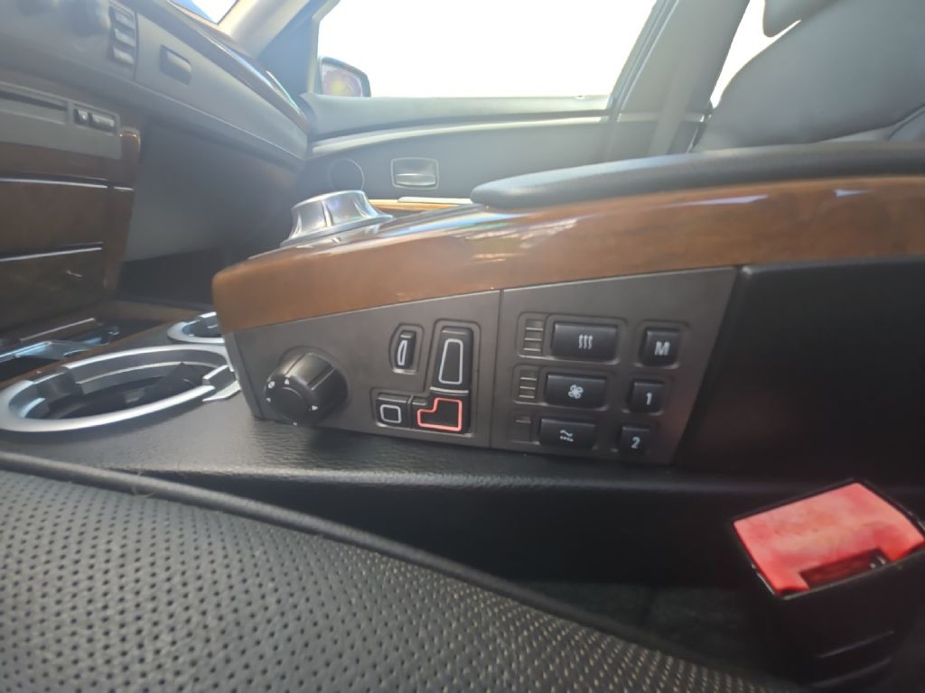 2003 BMW 7 Series Image 14