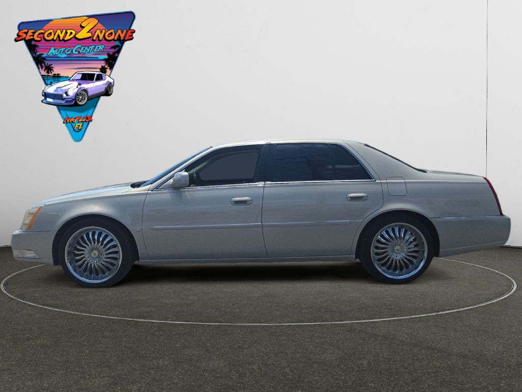 2008 Cadillac DTS Image 2