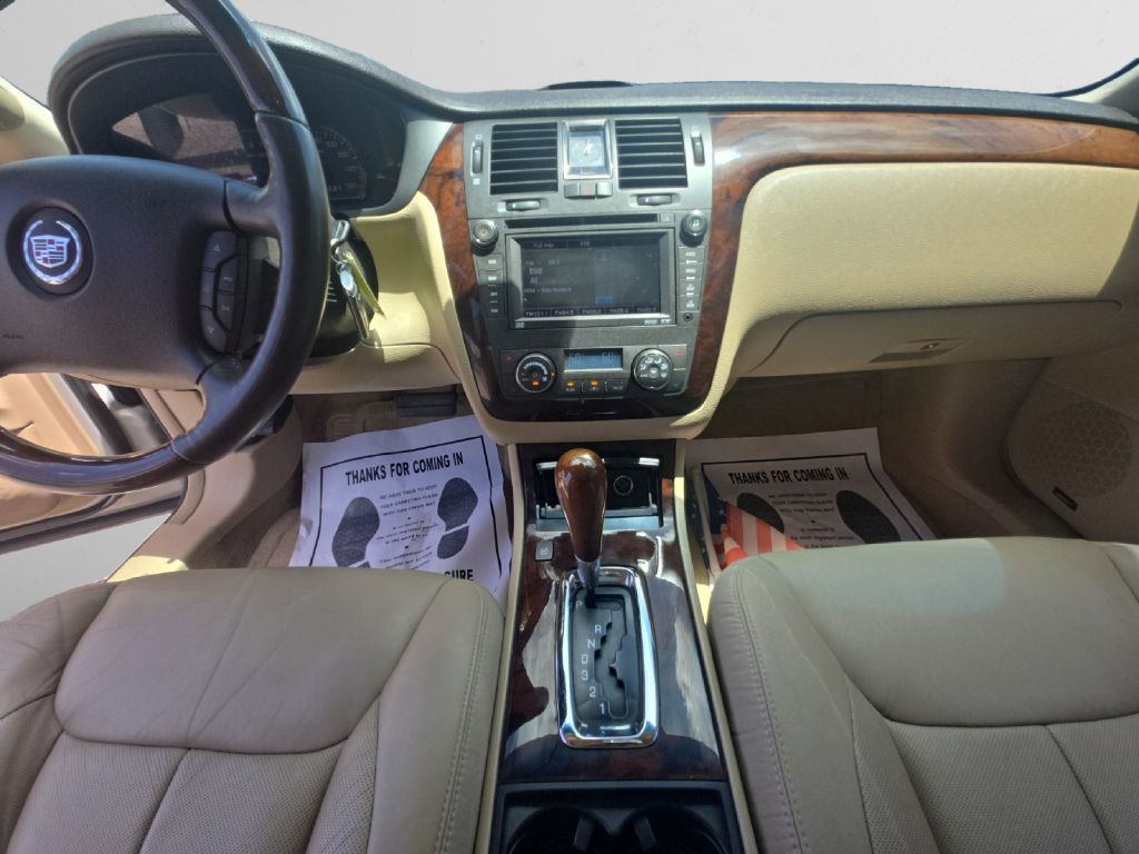 2008 Cadillac DTS Image 10