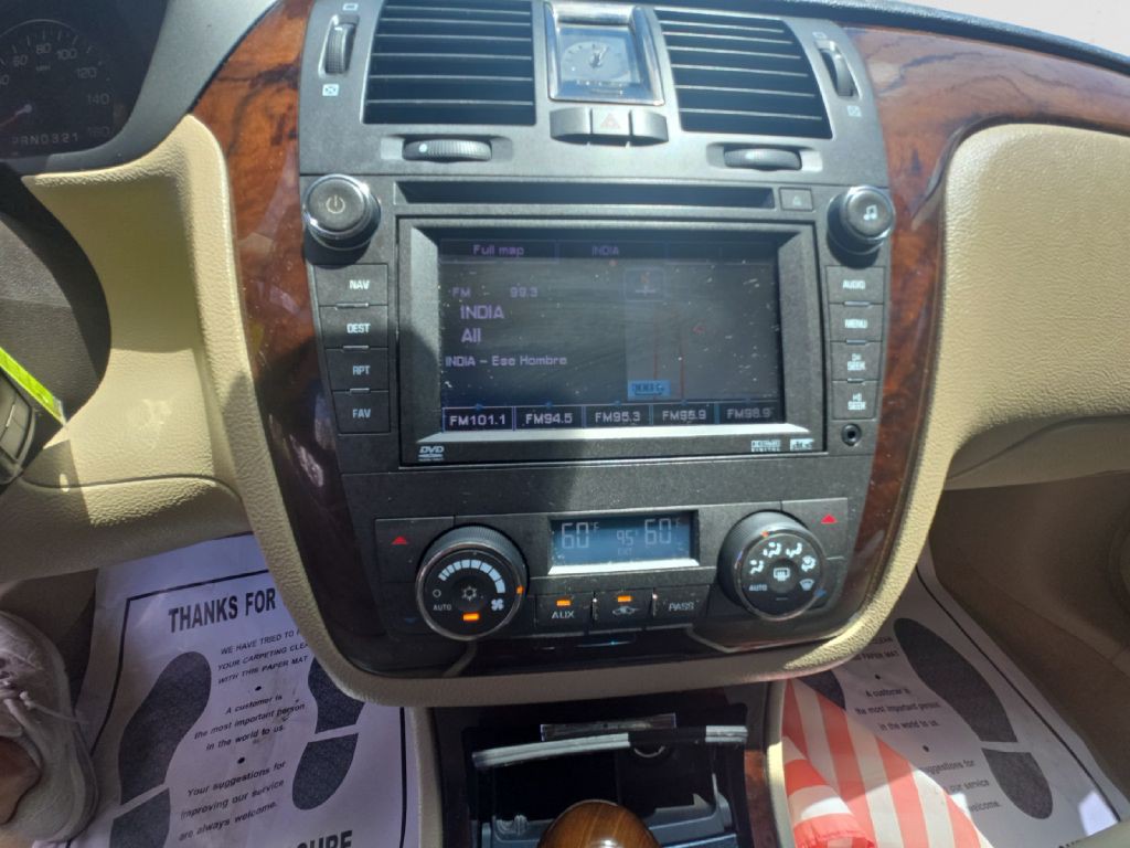 2008 Cadillac DTS Image 12