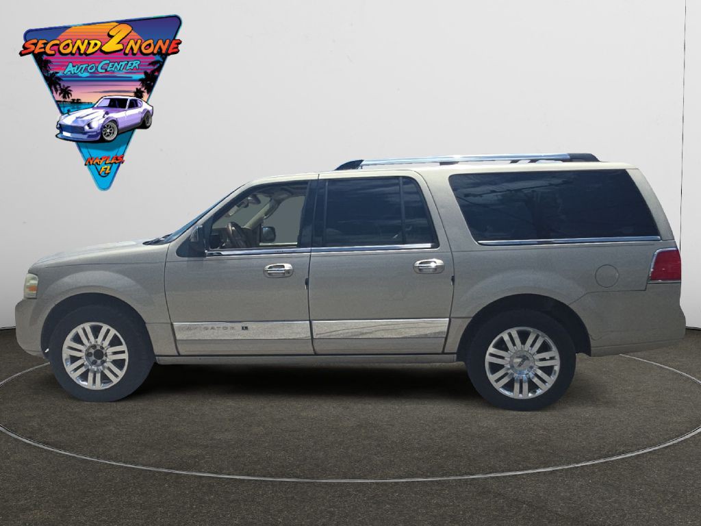 2007 Lincoln Navigator Image 2