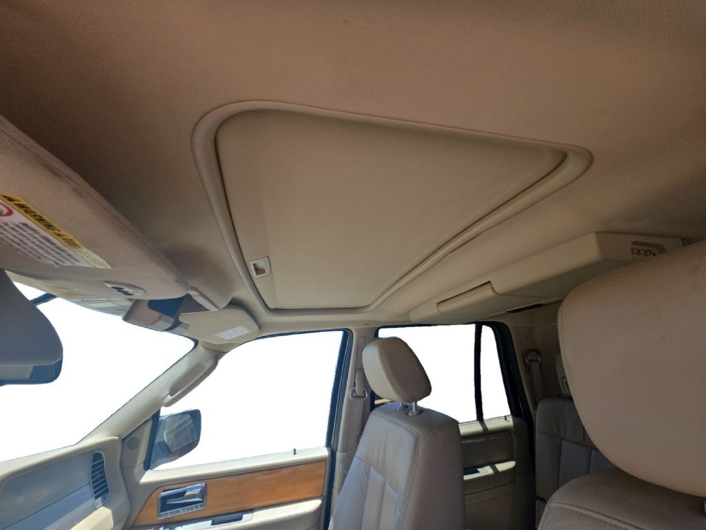 2007 Lincoln Navigator Image 14