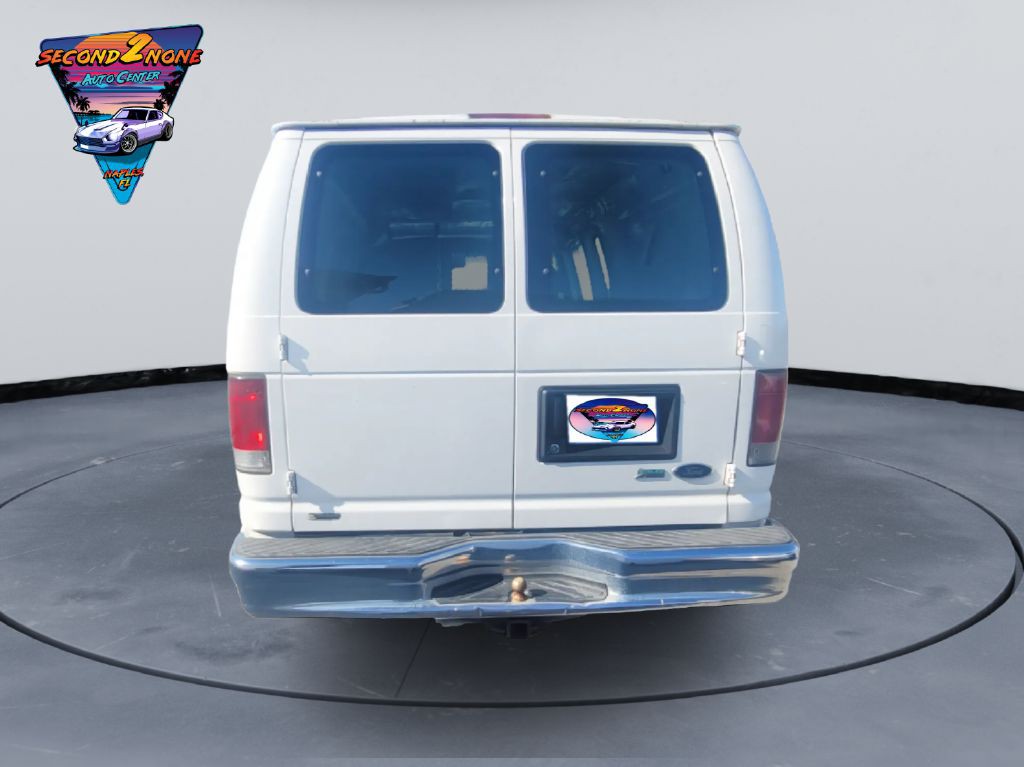 2011 Ford Econoline Image 4