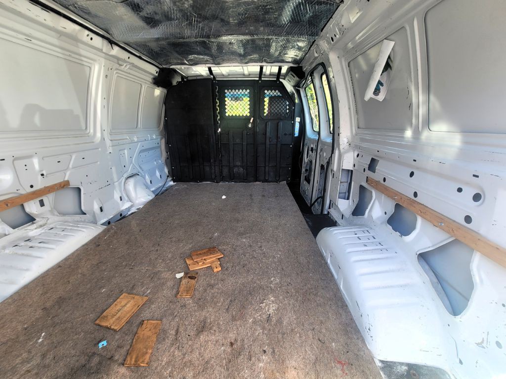 2011 Ford Econoline Image 9