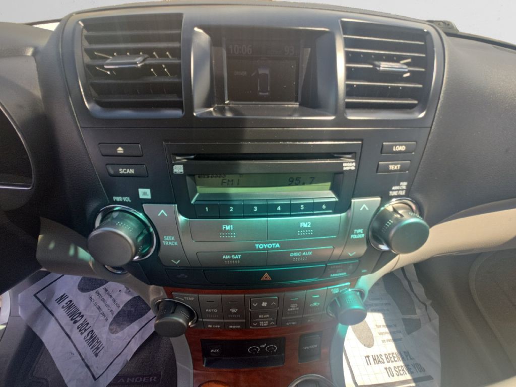 2010 Toyota Highlander Image 11