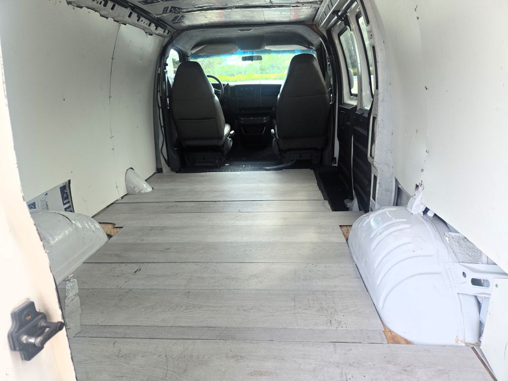 2003 GMC Savana Image 6