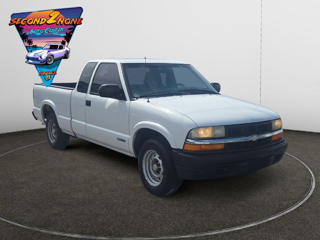 2001 Chevrolet S10 Image 3