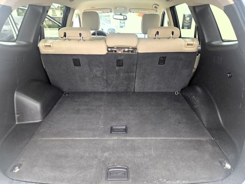 2012 Hyundai Santa Fe Image 11