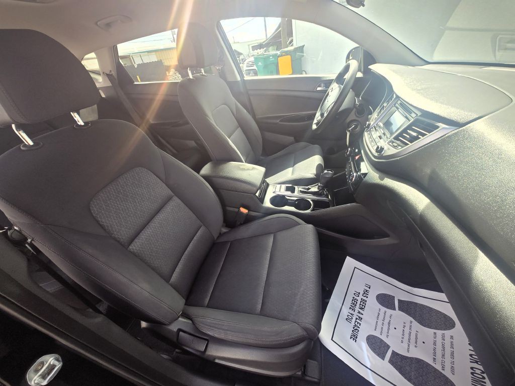 2017 Hyundai Tucson Image 8