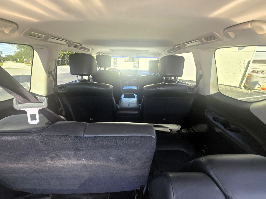 2016 INFINITI QX80 Image 9