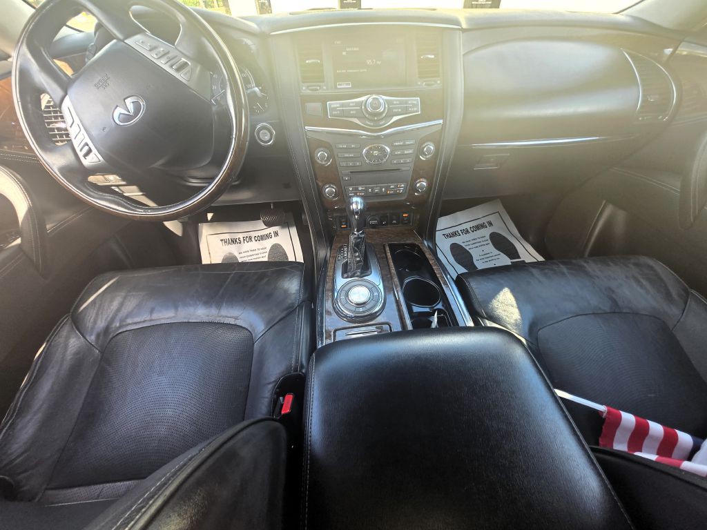 2016 INFINITI QX80 Image 11