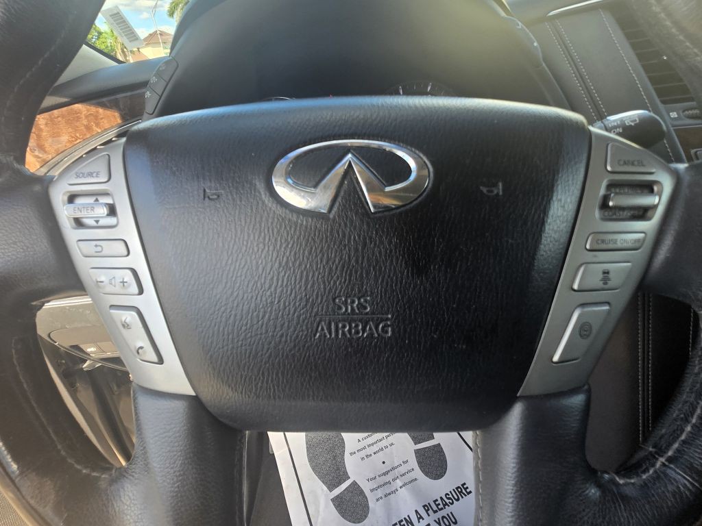 2016 INFINITI QX80 Image 24