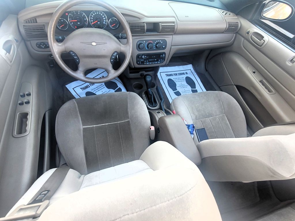 2003 Chrysler Sebring Image 9