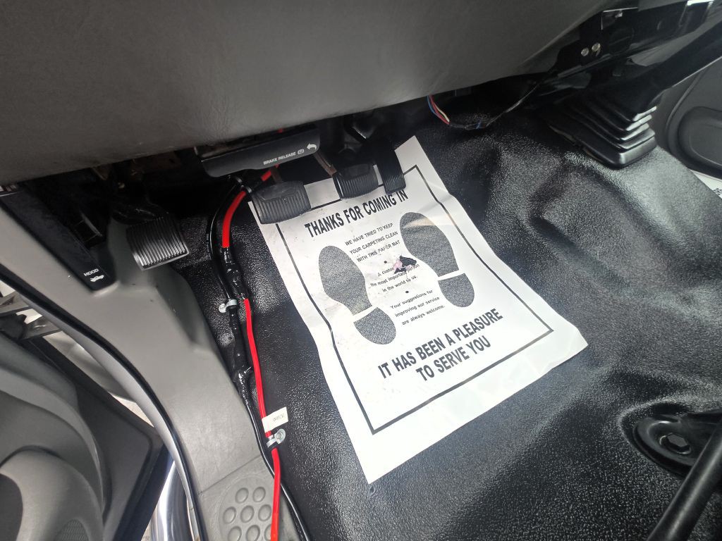 2005 Ford F-350 Image 11