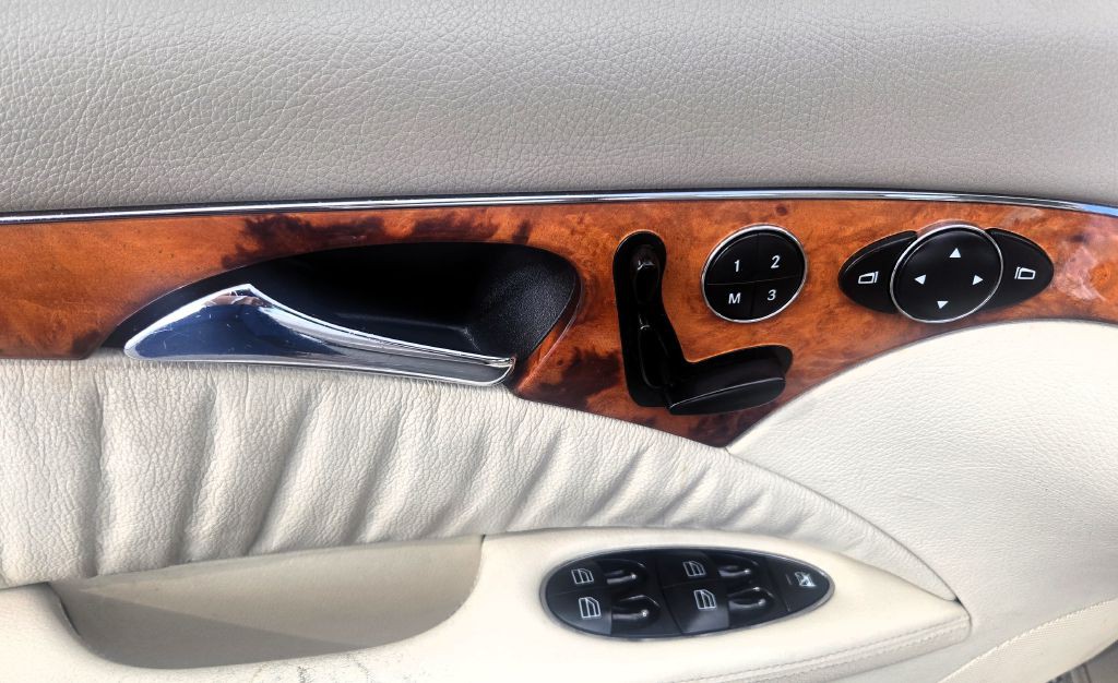 2003 Mercedes-Benz E-Class Image 9