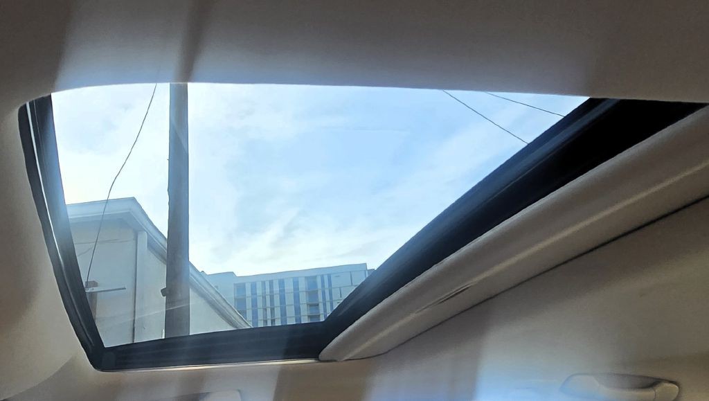 2009 Lexus ES Image 16