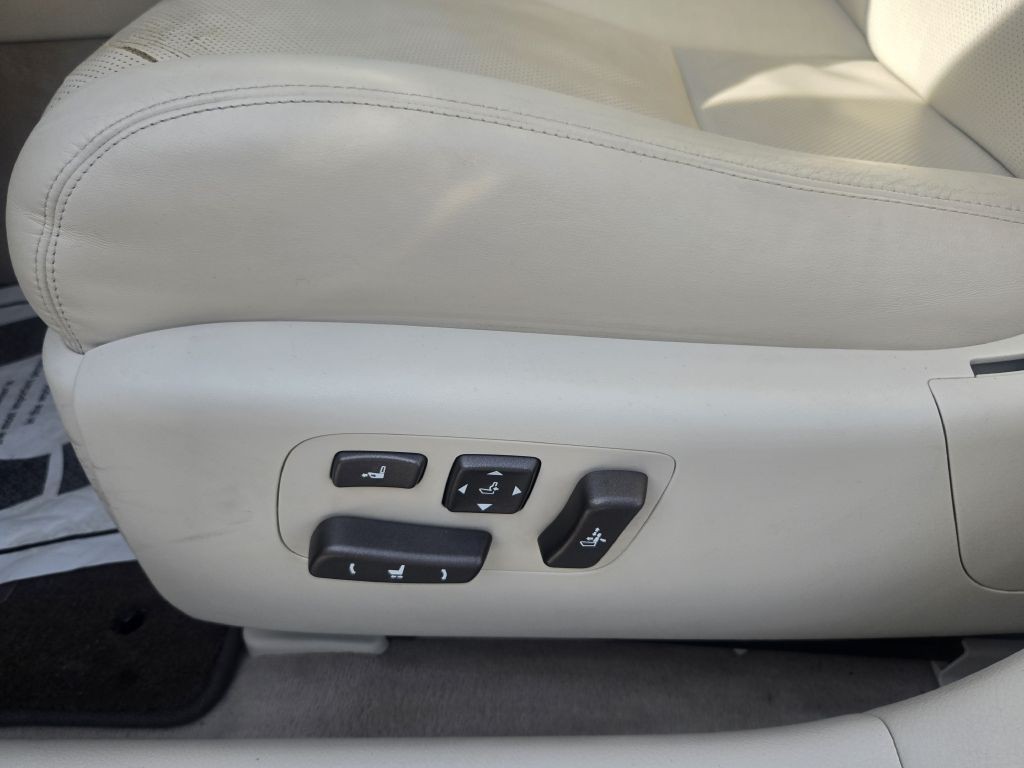 2007 Lexus LS Image 14