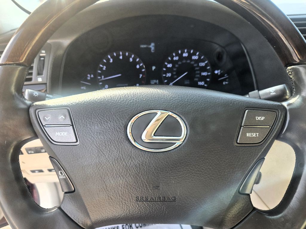 2007 Lexus LS Image 17