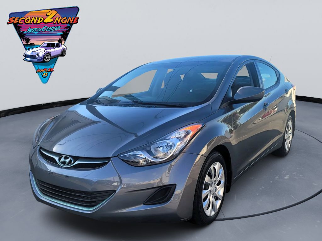 2013 Hyundai Elantra Image 1