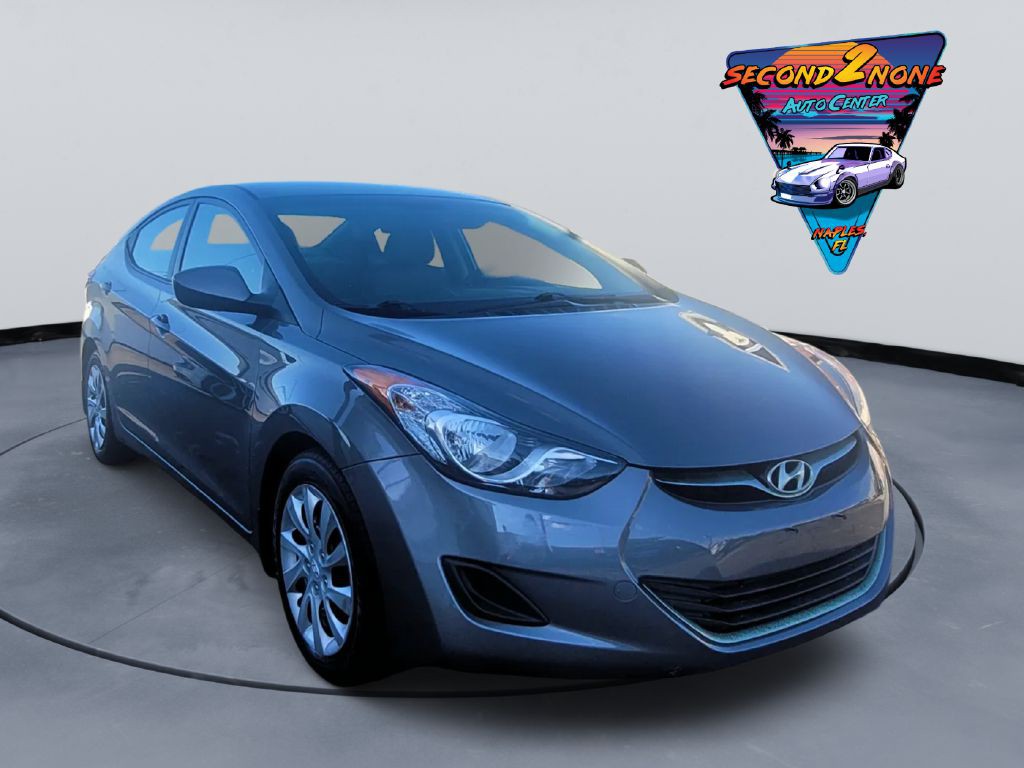 2013 Hyundai Elantra Image 3