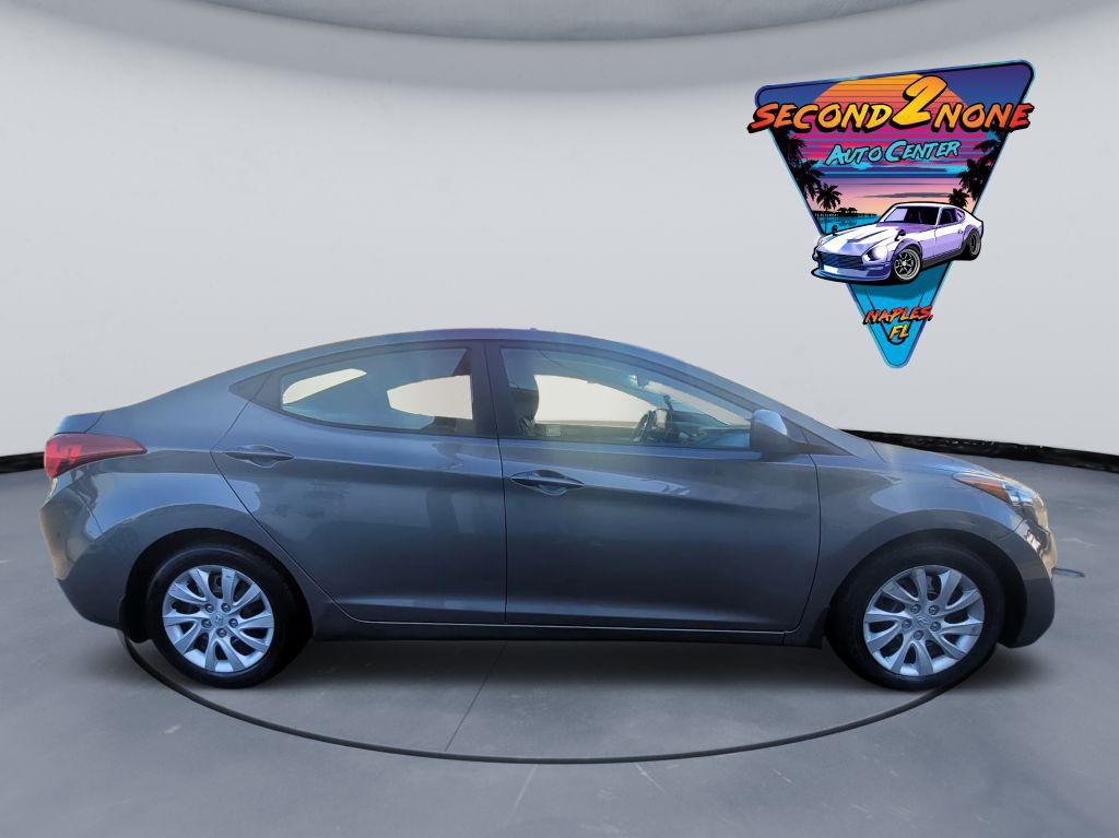 2013 Hyundai Elantra Image 4