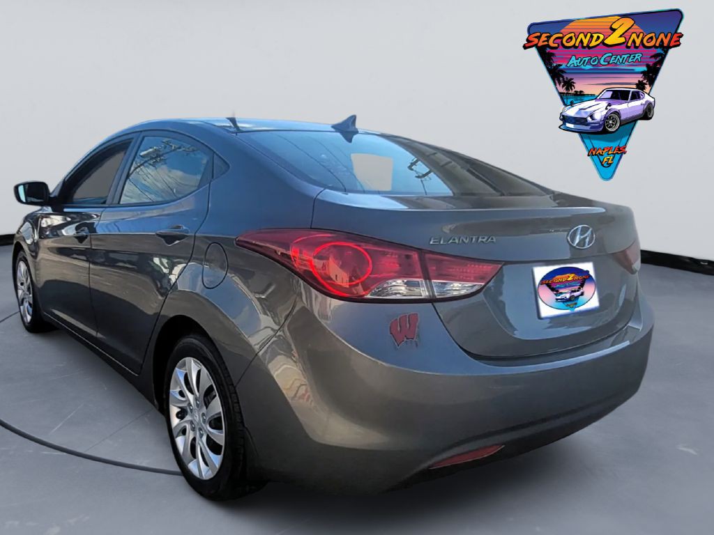 2013 Hyundai Elantra Image 7