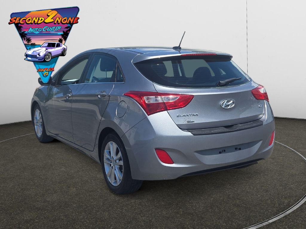 2015 Hyundai Elantra Image 4