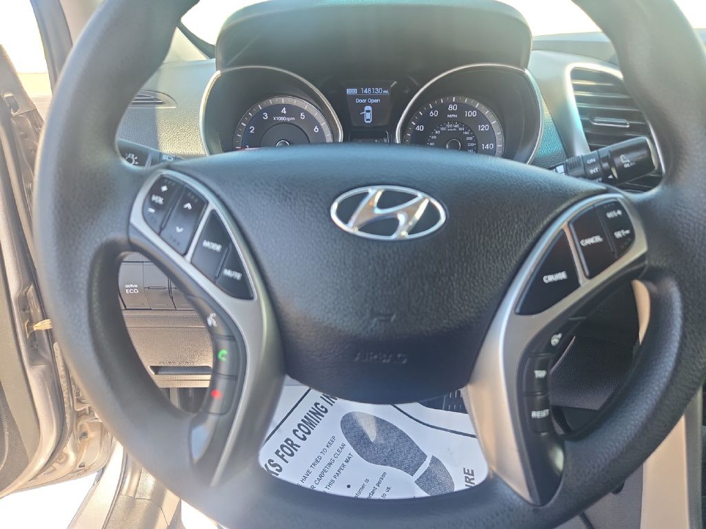 2015 Hyundai Elantra Image 10