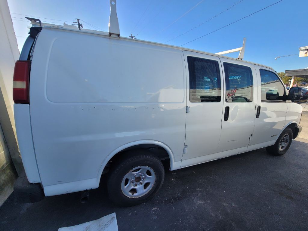 2003 Chevrolet Express Image 6