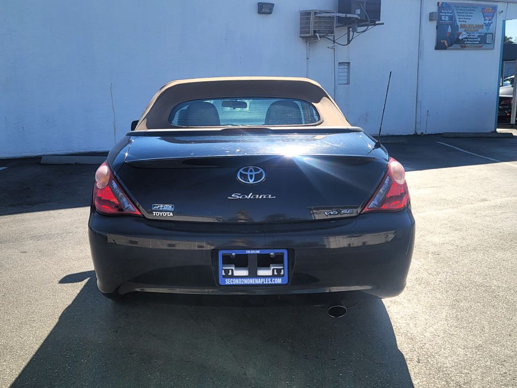 2004 Toyota Camry Image 4
