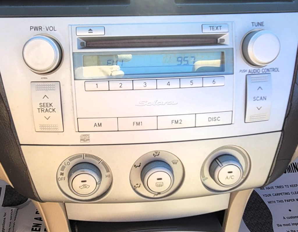 2004 Toyota Camry Image 14