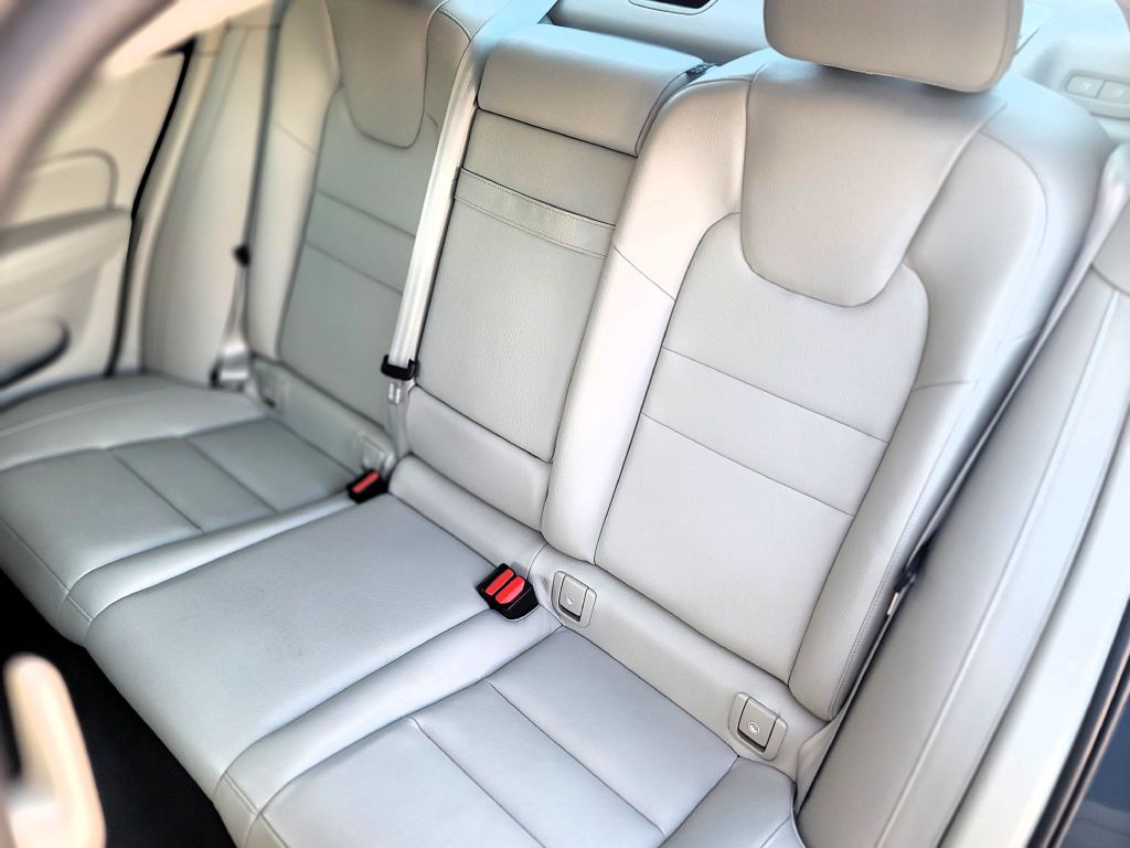 2019 Volvo S60 Image 9