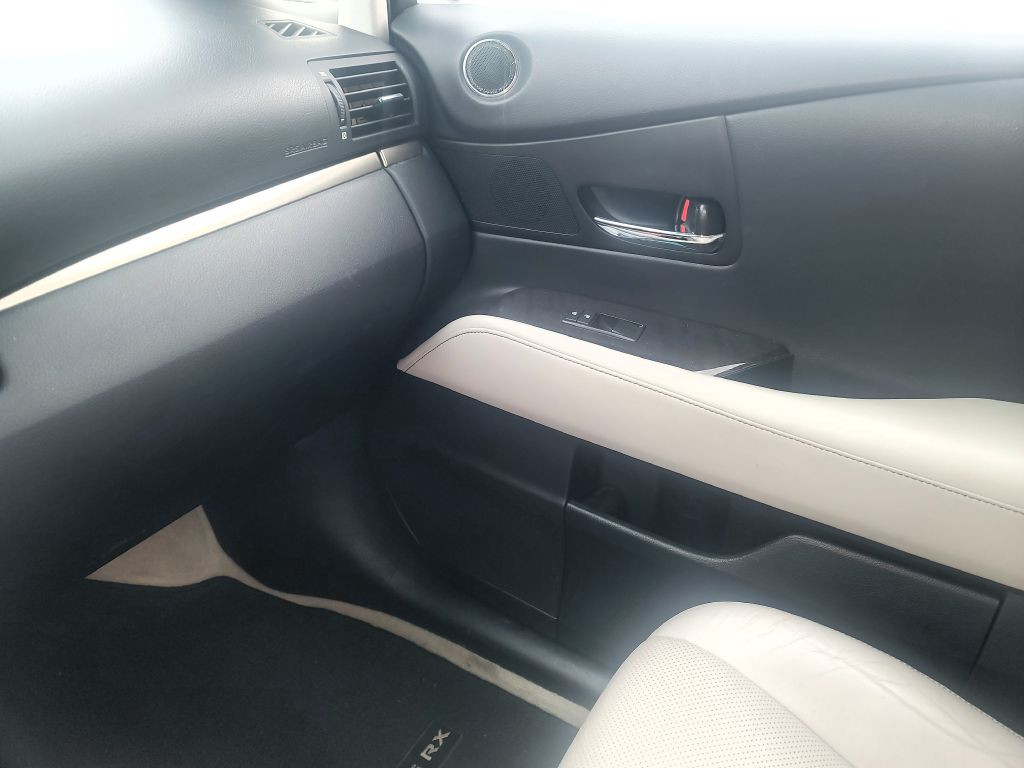 2013 Lexus RX Image 17