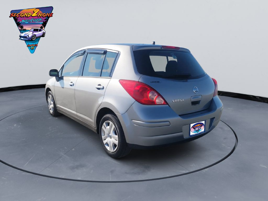 2012 Nissan Versa Image 3