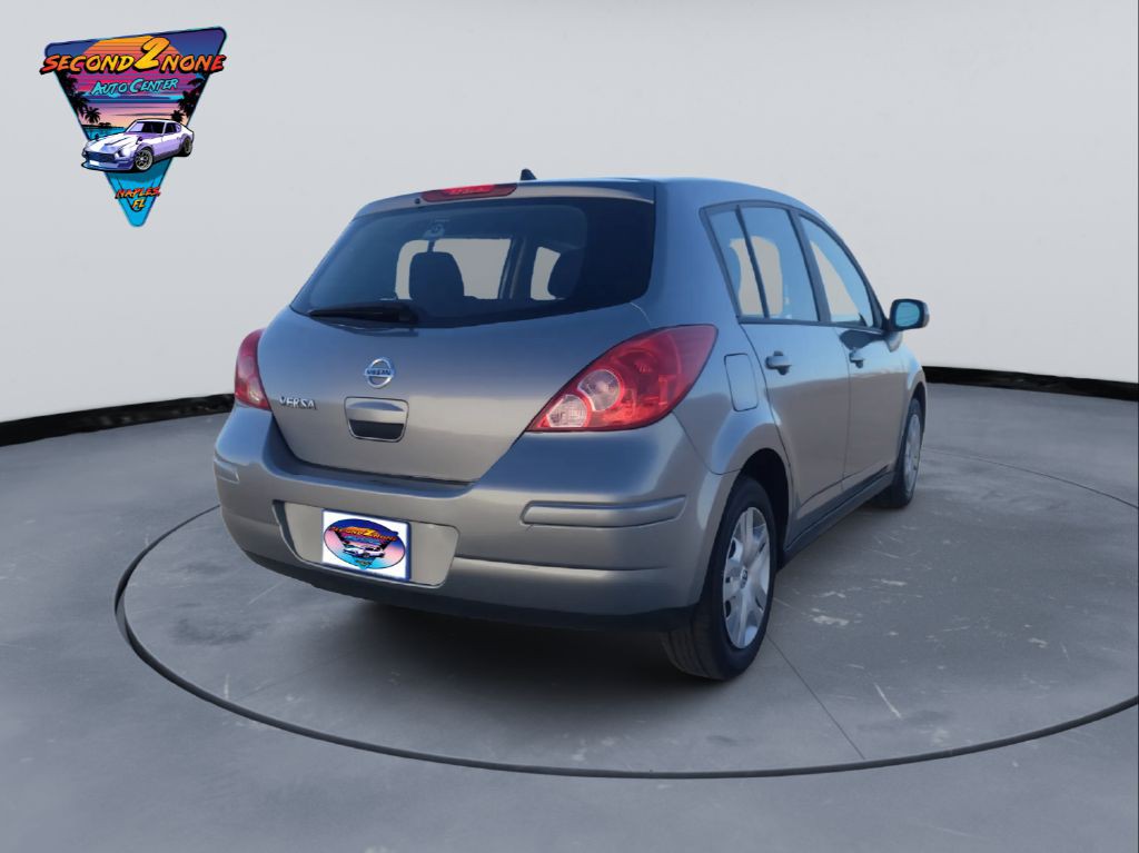 2012 Nissan Versa Image 5
