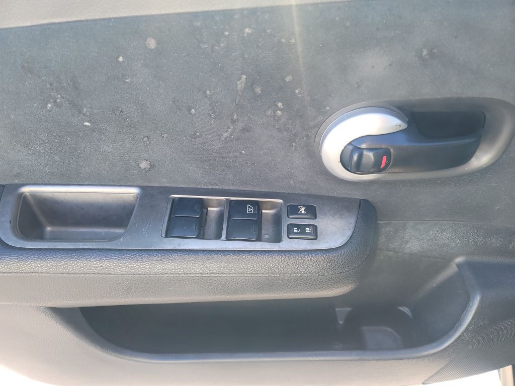 2012 Nissan Versa Image 12