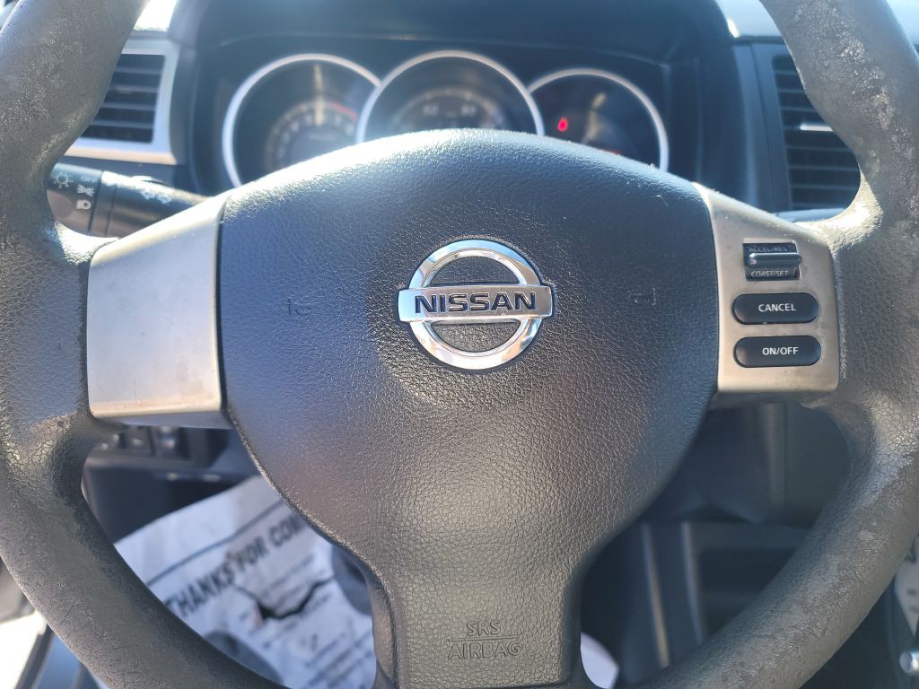 2012 Nissan Versa Image 16