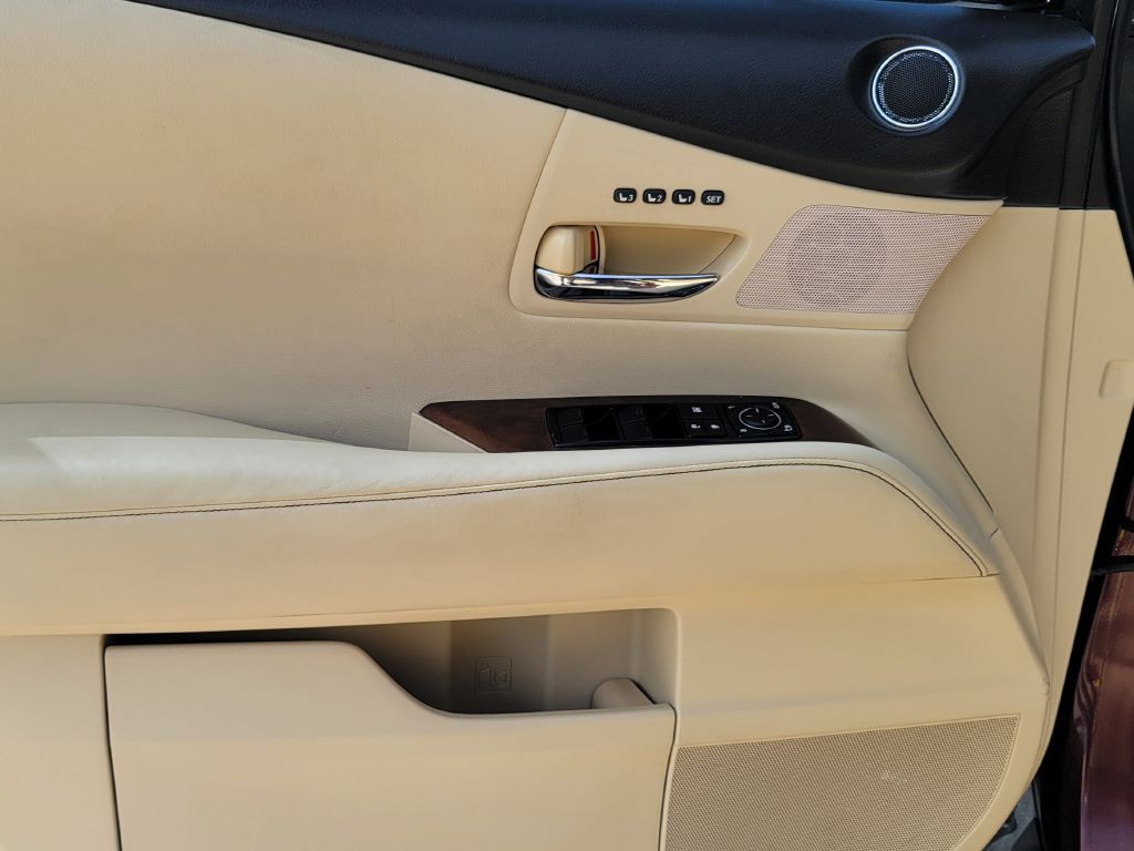 2015 Lexus RX Image 25