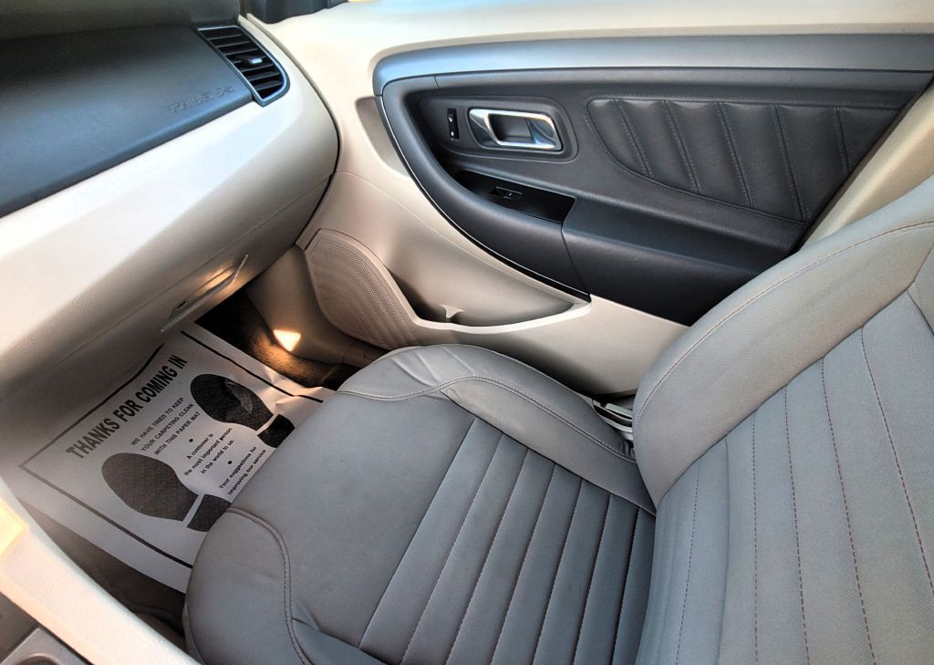 2012 Ford Taurus Image 12