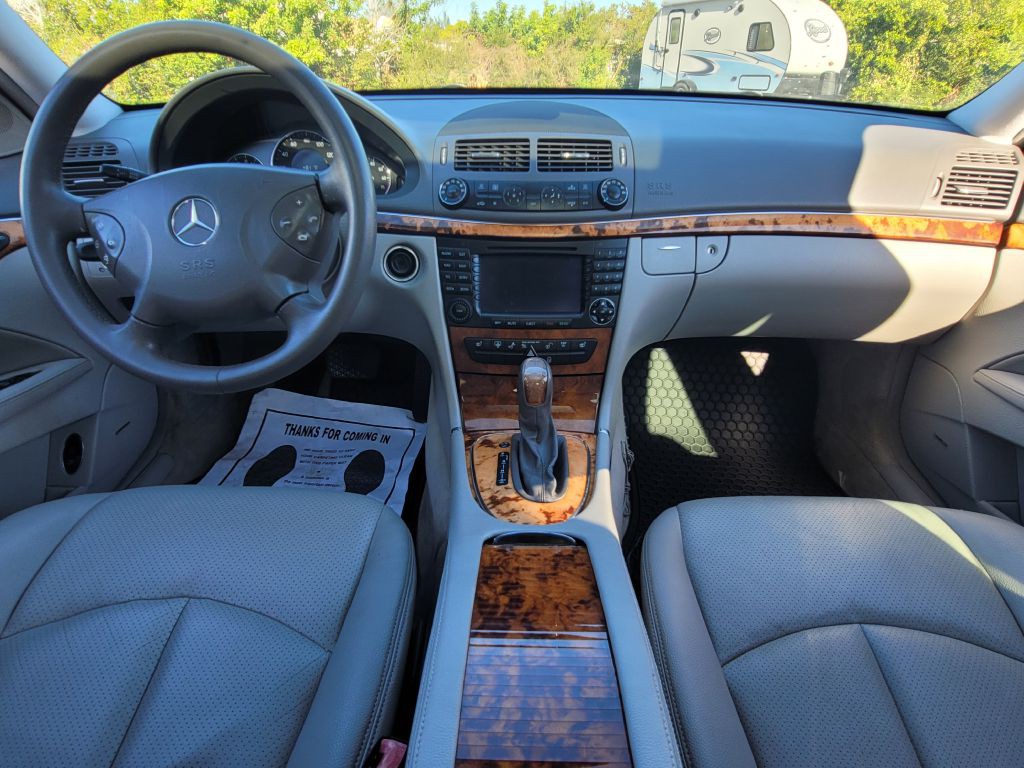 2006 Mercedes-Benz E-Class Image 16