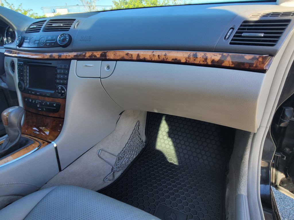 2006 Mercedes-Benz E-Class Image 17