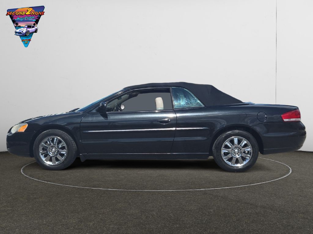 2005 Chrysler Sebring Image 2