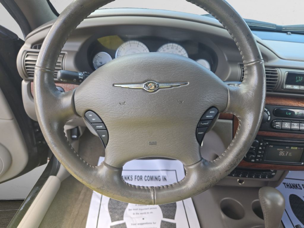 2005 Chrysler Sebring Image 12