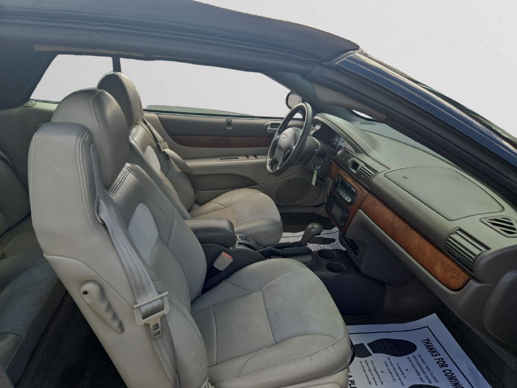 2005 Chrysler Sebring Image 15