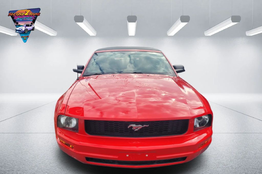 2005 Ford Mustang Image 2