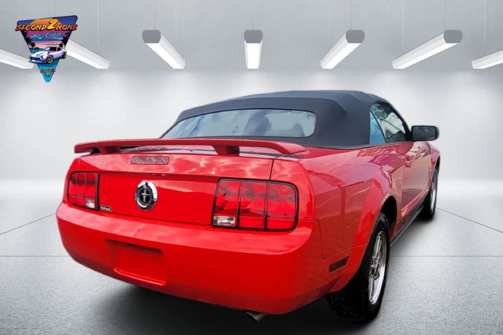 2005 Ford Mustang Image 4
