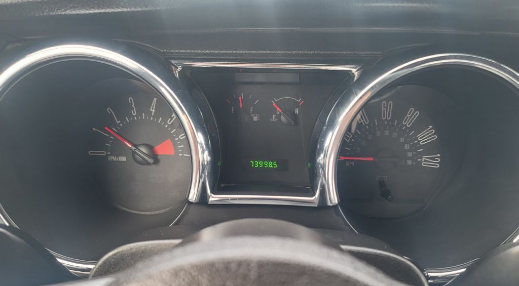 2005 Ford Mustang Image 18