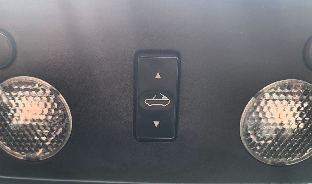 2005 Ford Mustang Image 19