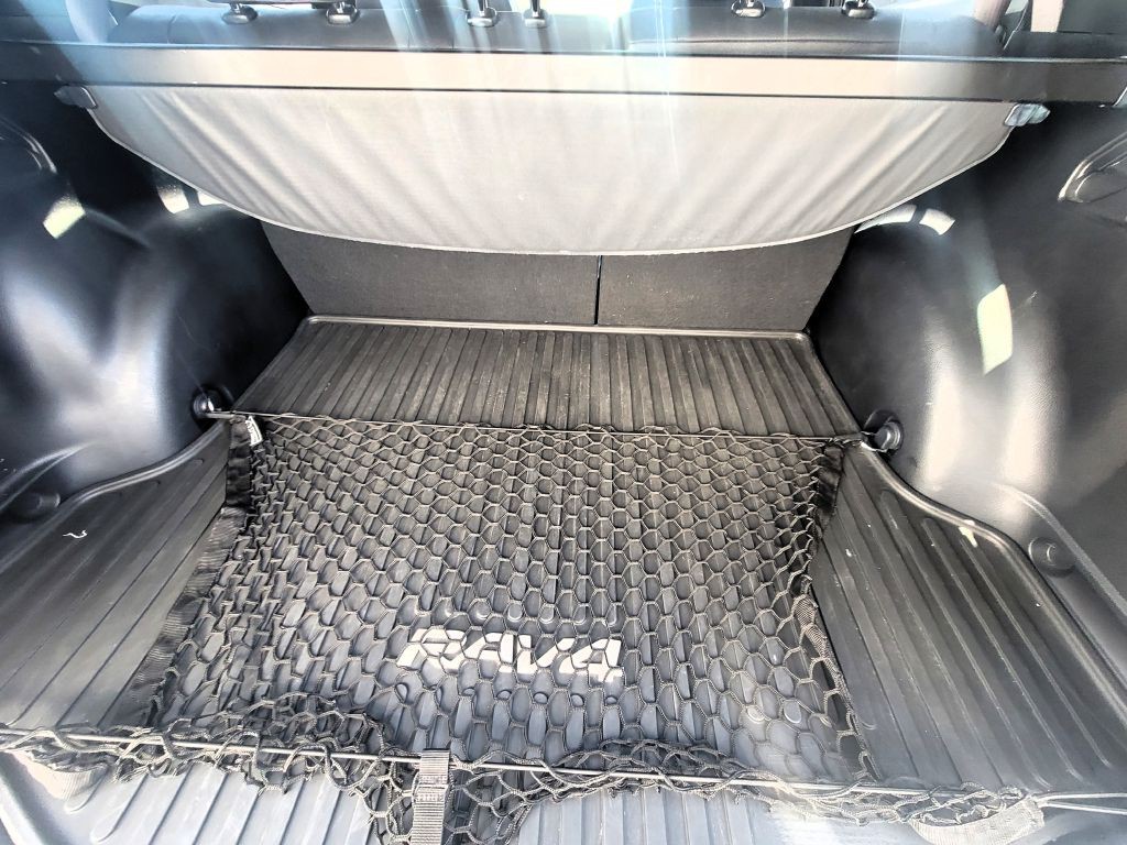 2016 Toyota Rav4 Image 6